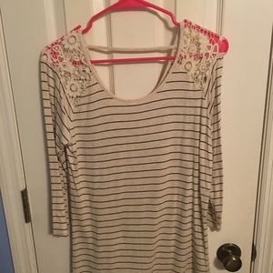 Black and Cream Stripped Top NWT